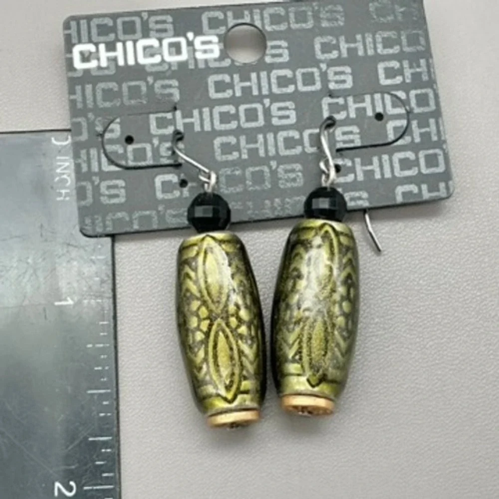 Chico's Earrings Women Green Gold‎ Tone Etched Barrel Bead Dangle 1.5 Inch